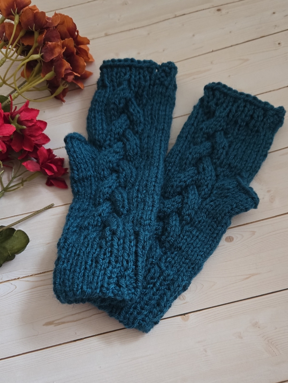 * NEW Handmade Lavender Botany Teal Blue Cable Knit Wrist Warmers Mittens Gloves
